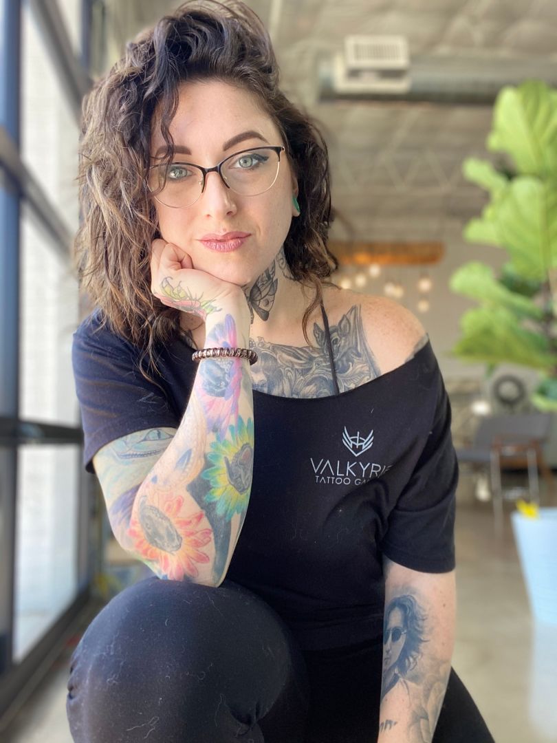 Meet Lindsey Lane: Tattoo artist – SHOUTOUT DFW