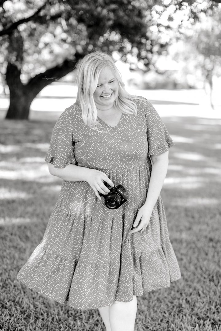 Meet Samantha Washburn | Wedding and Birth Photographer - SHOUTOUT DFW