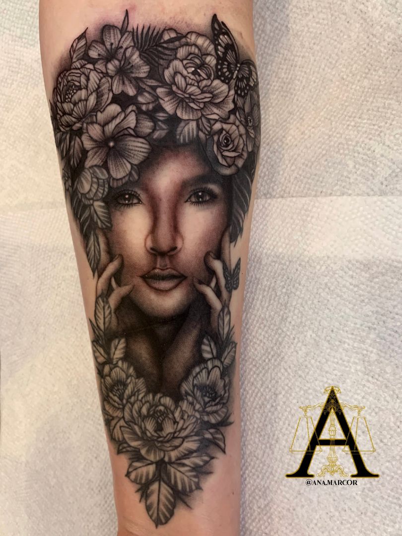 Simone - Inkredible Tattoo Studio Sheffield