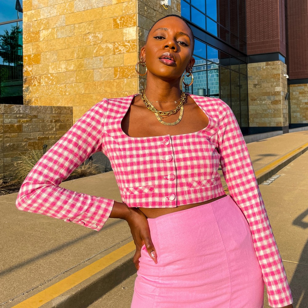 Meet Raven Roberts | Content Creator & Celebrity Fashion Stylist ...