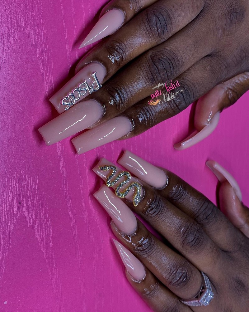 Meet Nikol Nash | Licensed Nail Tech – SHOUTOUT DFW