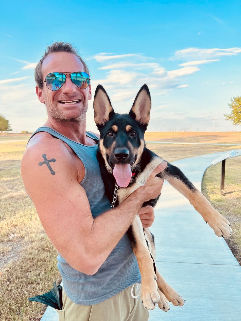 Meet Matt Waggoner  Dog Trainer - SHOUTOUT DFW