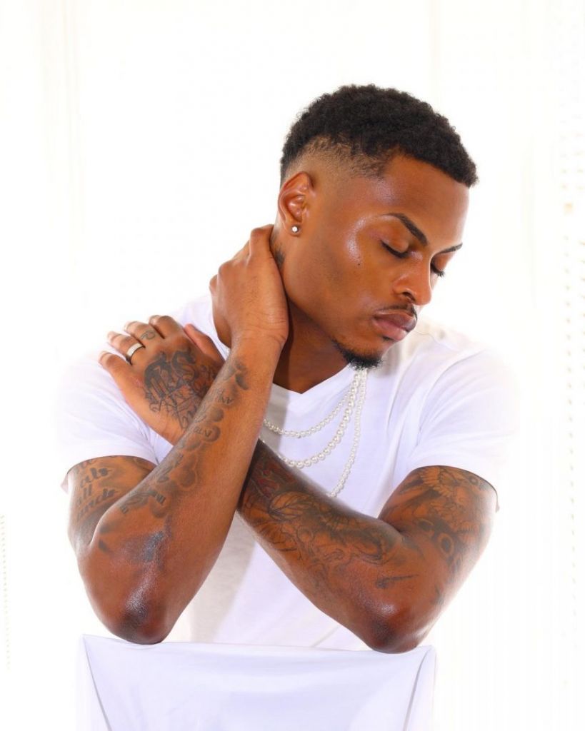 Meet Johnny Reed IV | I’m a fashion, runway, and print model ...